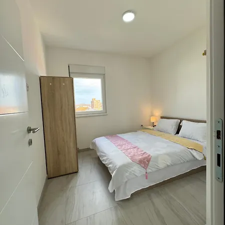 Privat bolig Deluxe Double Belgrade Airport Surčin